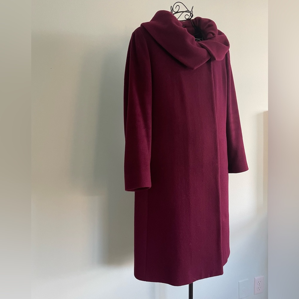 Cinzia Rocca cashmere/wool coat in burgundy . Made in Italy